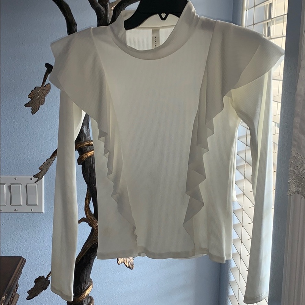 White long sleeve blouse